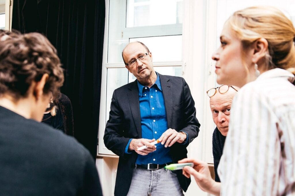 Prozessbegleitung Teams Coaching Theaterprojekte Saja-Christin